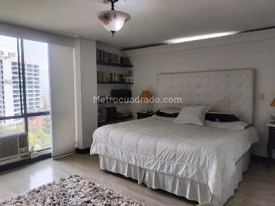Apartamento de 4 alcobas en venta en El Poblado, Medellín, 330 m² · foto 14 de 18