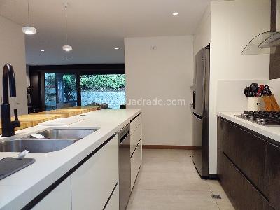Casa de 3 alcobas en arriendo en Envigado, Envigado, 240 m² · foto 8 de 20