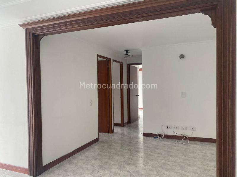 3BR Apartment with Study and Covered Parking in El Poblado - 4