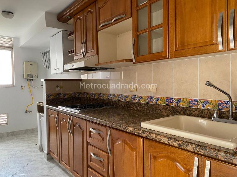 3BR Apartment with Study and Covered Parking in El Poblado - 5