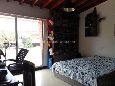 Casa de 3 alcobas en venta en Envigado, Envigado, 250 m² · foto 11 de 20