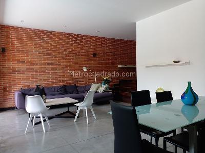 Casa de 3 alcobas en venta en Envigado, Envigado, 250 m² · foto 2 de 20