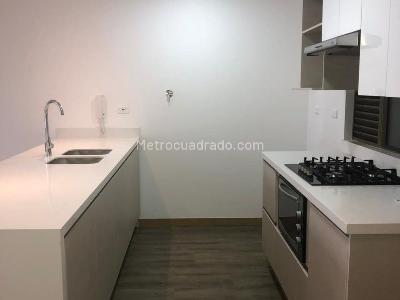 Apartamento de 1 alcoba en arriendo en Alejandría, Medellín, 67 m² · foto 4 de 8