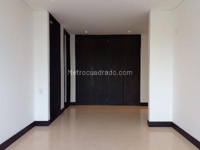 Apartamento en venta en El Poblado, Medellín · foto 10 de 20