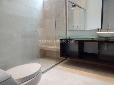 Apartamento en venta en El Poblado, Medellín · foto 18 de 20