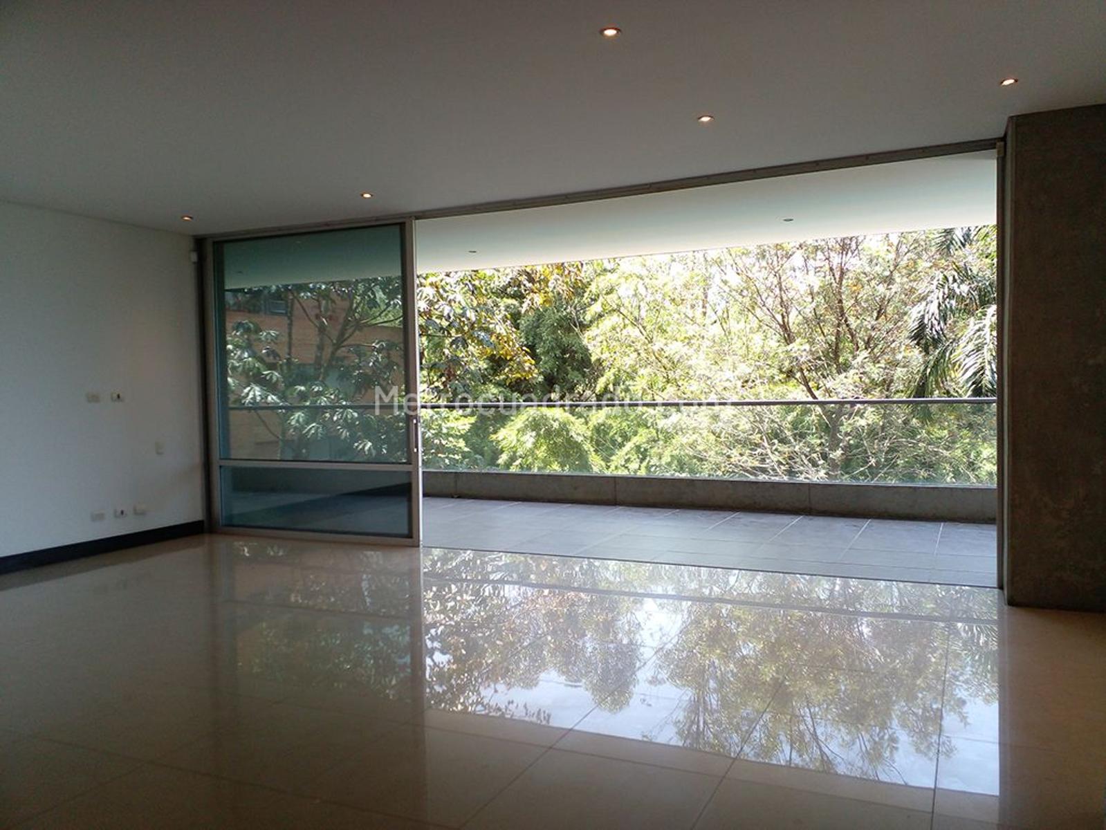 Apartamento de 3 habitaciones en venta en El Poblado, Medellín — imagen 1 de 20