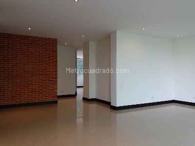 Apartamento en venta en El Poblado, Medellín · foto 4 de 20