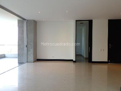Apartamento en venta en El Poblado, Medellín · foto 6 de 20