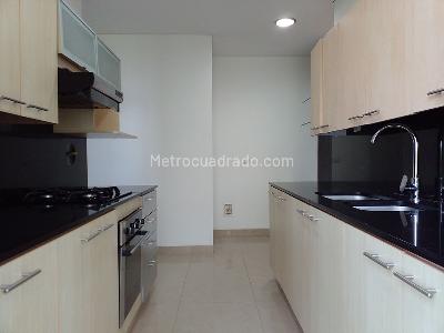 Apartamento en venta en El Poblado, Medellín · foto 8 de 20