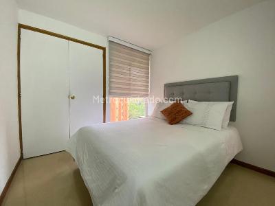 Apartamento de 3 alcobas en venta en El Poblado, Medellín, 125 m² · foto 10 de 13
