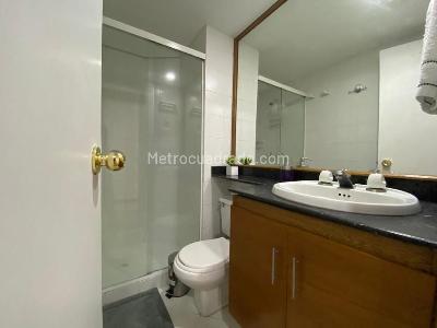 Apartamento de 3 alcobas en venta en El Poblado, Medellín, 125 m² · foto 11 de 13