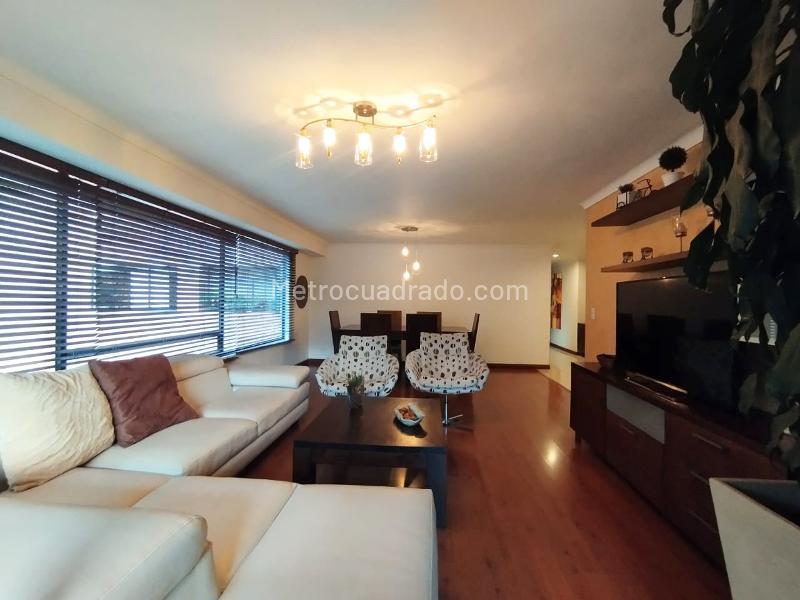 Furnished 4BR Apartment with 3 Baths in El Poblado - 4