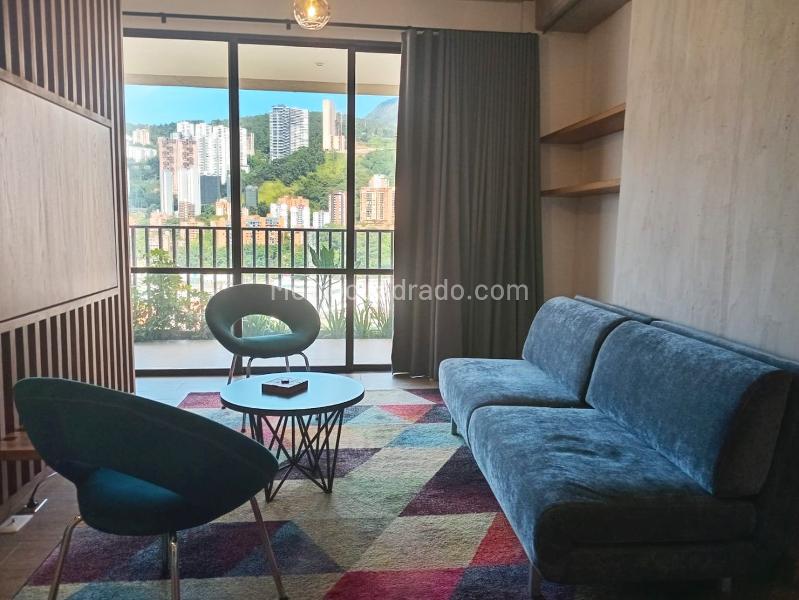 1BR Apartaestudio in El Poblado with Balcony & Parking - 2