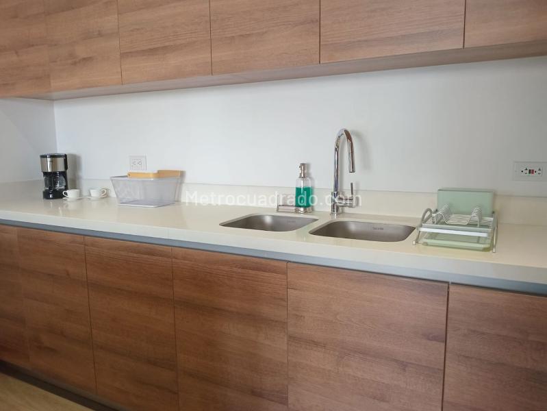 1BR Apartaestudio in El Poblado with Balcony & Parking - 8