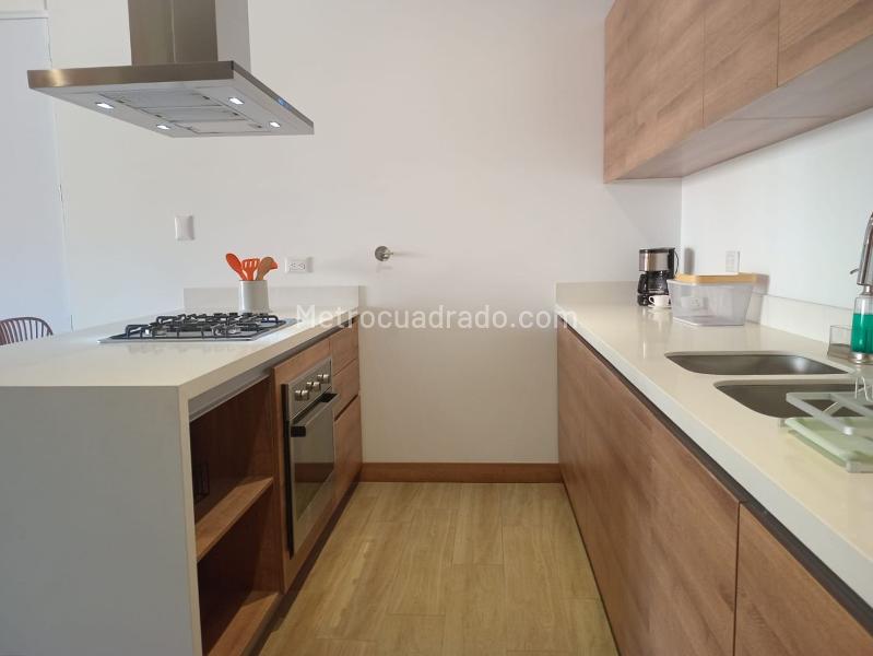 1BR Apartaestudio in El Poblado with Balcony & Parking - 9