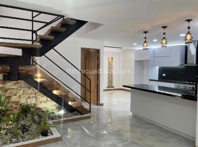 Casa de 4 alcobas en venta en Rionegro, Rionegro, 220 m² · foto 3 de 15