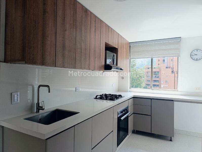 Furnished 3BR Apartment with Gym in El Poblado - 7