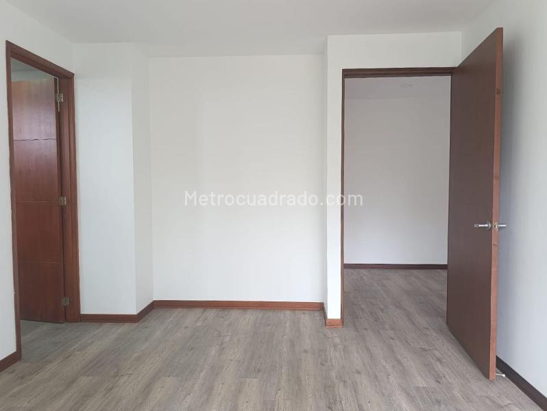 Apartamento Elegante de 3 Alcobas con Gimnasio en El Poblado - 7