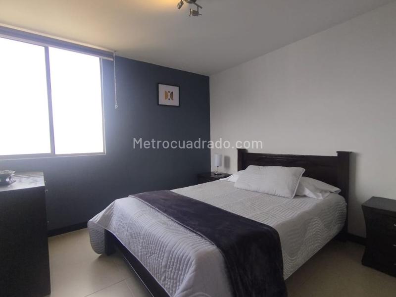Apartamento Moderno de 2 Alcobas con Piscina en El Poblado - 8