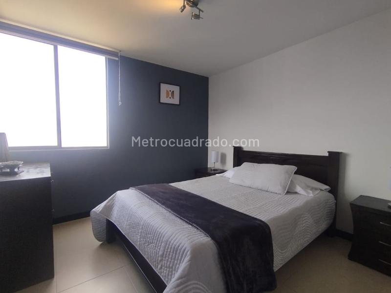 Apartamento Moderno de 2 Alcobas con Piscina en El Poblado - 9