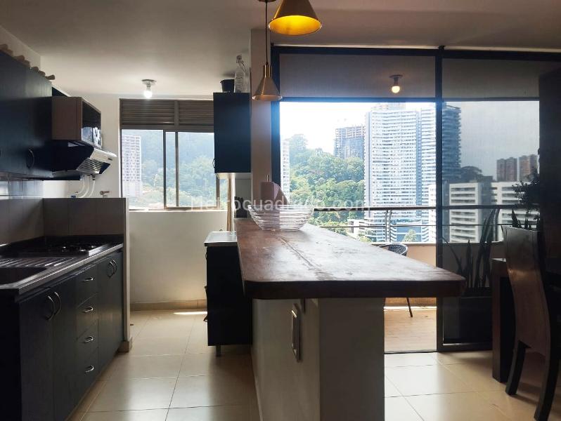 Apartamento de 2 Alcobas con Estilo y Amenidades en El Poblado - 5