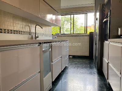 Apartamento en venta en El Poblado, Medellín · foto 6 de 20