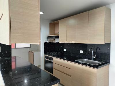Apartamento en venta en Envigado, Envigado · foto 5 de 17