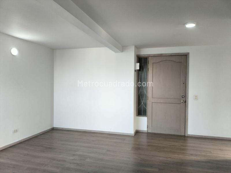 Apartamento de 2 Alcobas con Piscina en El Poblado - 2