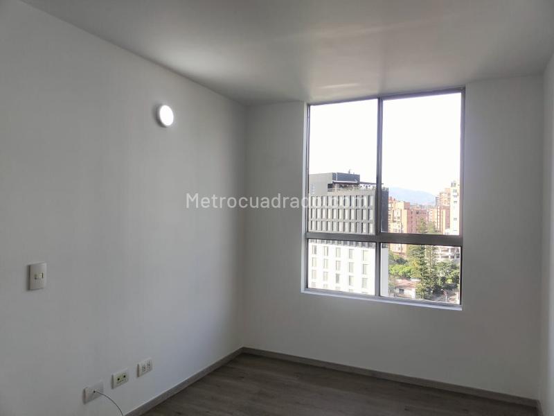 Apartamento de 2 Alcobas con Piscina en El Poblado - 8