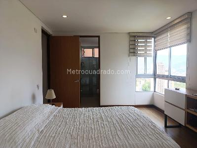 Apartamento de 2 alcobas en venta en El Poblado, Medellín, 119 m² · foto 13 de 20