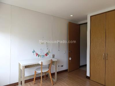 Apartamento de 2 alcobas en venta en El Poblado, Medellín, 119 m² · foto 14 de 20