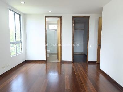 Apartamento de 2 alcobas en venta en El Poblado, Medellín, 119 m² · foto 10 de 16