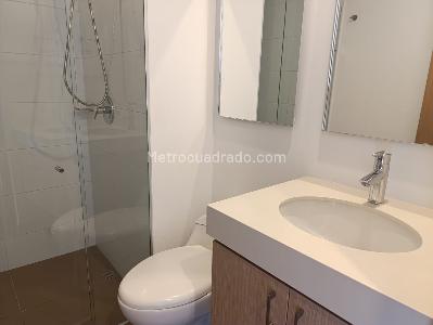 Apartamento de 2 alcobas en venta en El Poblado, Medellín, 119 m² · foto 14 de 16