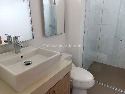 Apartamento de 2 alcobas en venta en El Poblado, Medellín, 119 m² · foto 15 de 16