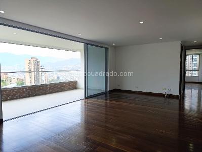 Apartamento de 2 alcobas en venta en El Poblado, Medellín, 119 m² · foto 3 de 16