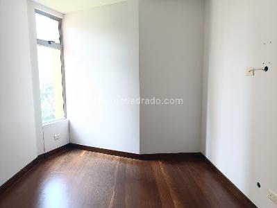 Apartamento de 2 alcobas en venta en El Poblado, Medellín, 119 m² · foto 7 de 16