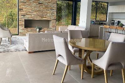 Casa de 3 alcobas en venta en Envigado, Envigado, 245 m² · foto 4 de 19
