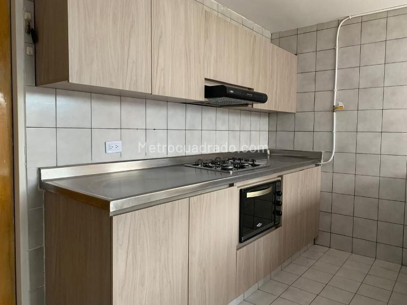 Spacious 3BR Apartment with 3 Baths in El Poblado - 5