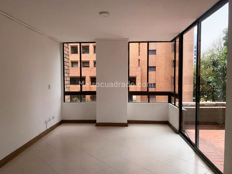 Spacious 3BR Apartment with 3 Baths in El Poblado - 7