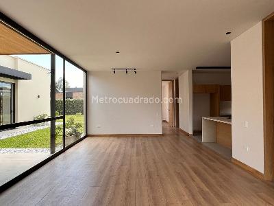 Casa de 4 alcobas en venta en Rionegro, Rionegro, 390 m² · foto 2 de 19
