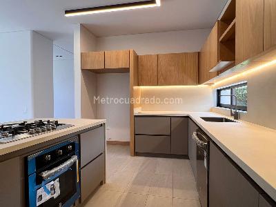 Casa de 4 alcobas en venta en Rionegro, Rionegro, 390 m² · foto 5 de 19