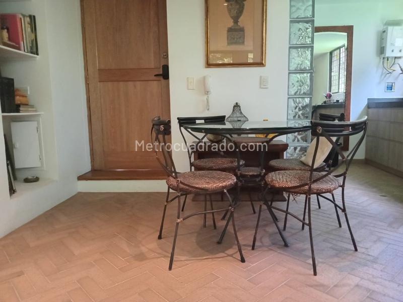 Apartamento amoblado de 2 Alcobas con Balcón en El Poblado - 4