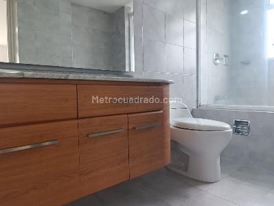 Apartamento de 3 alcobas en venta en El Poblado, Medellín, 380 m² · foto 16 de 19