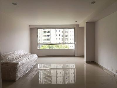 Apartamento de 3 alcobas en venta en El Poblado, Medellín, 380 m² · foto 3 de 19