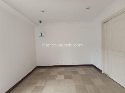 Casa de 3 alcobas en venta en El Poblado, Medellín, 289 m² · foto 10 de 19