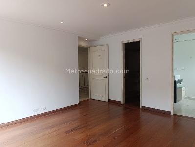 Casa de 3 alcobas en venta en El Poblado, Medellín, 289 m² · foto 13 de 19