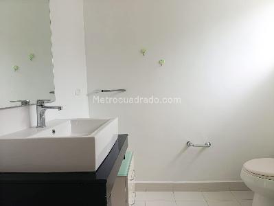 Casa de 3 alcobas en venta en El Poblado, Medellín, 289 m² · foto 16 de 19