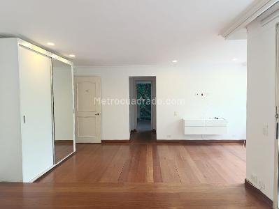 Casa de 3 alcobas en venta en El Poblado, Medellín, 289 m² · foto 5 de 19