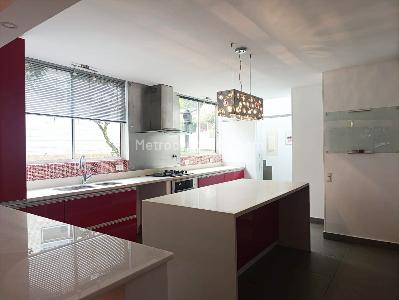 Casa de 3 alcobas en venta en El Poblado, Medellín, 289 m² · foto 7 de 19
