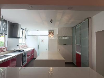 Casa de 3 alcobas en venta en El Poblado, Medellín, 289 m² · foto 8 de 19